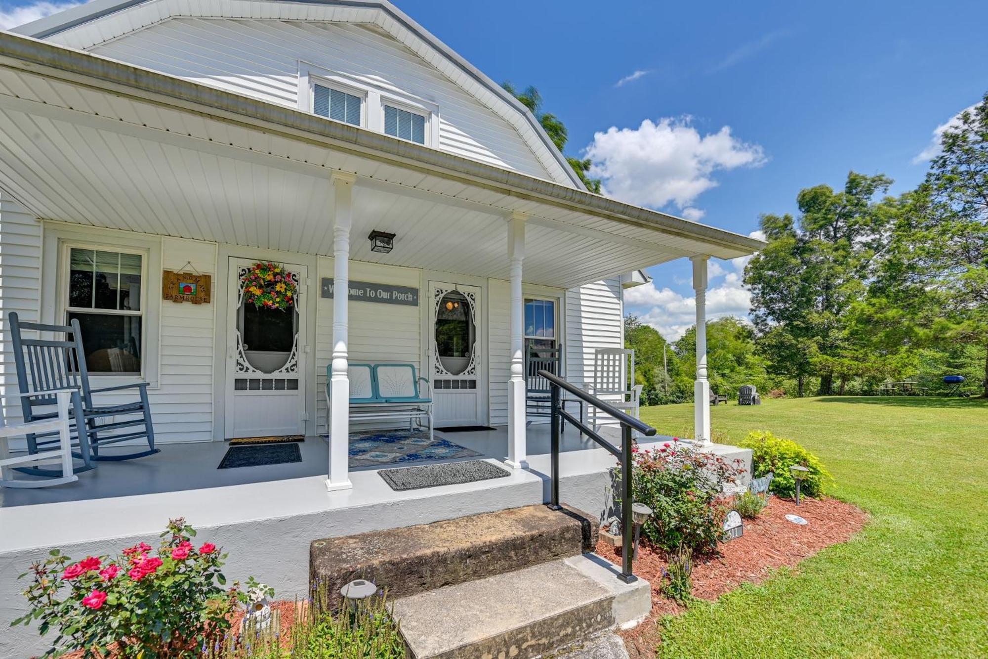 Grandmas Farm House On 125 Acres With Fire Pit! Beattyville Exterior foto
