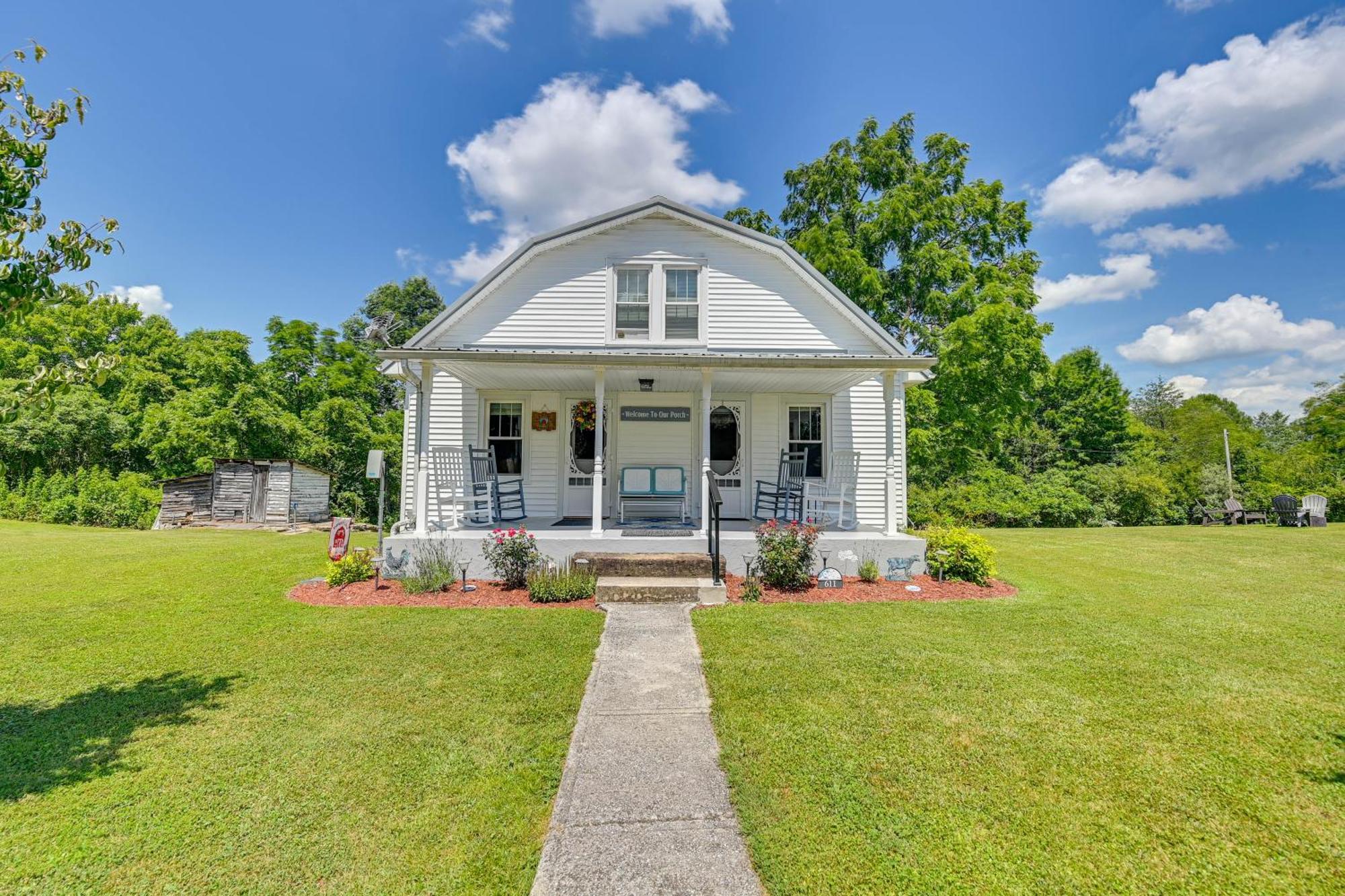 Grandmas Farm House On 125 Acres With Fire Pit! Beattyville Exterior foto