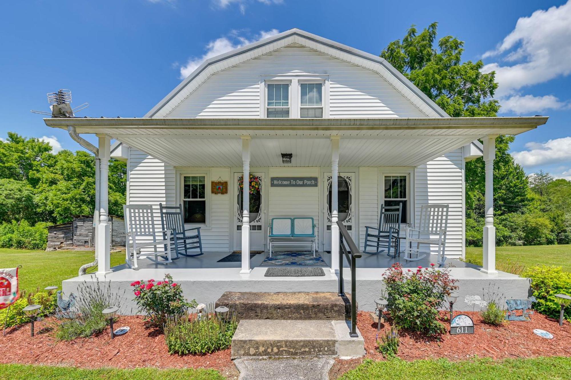 Grandmas Farm House On 125 Acres With Fire Pit! Beattyville Exterior foto